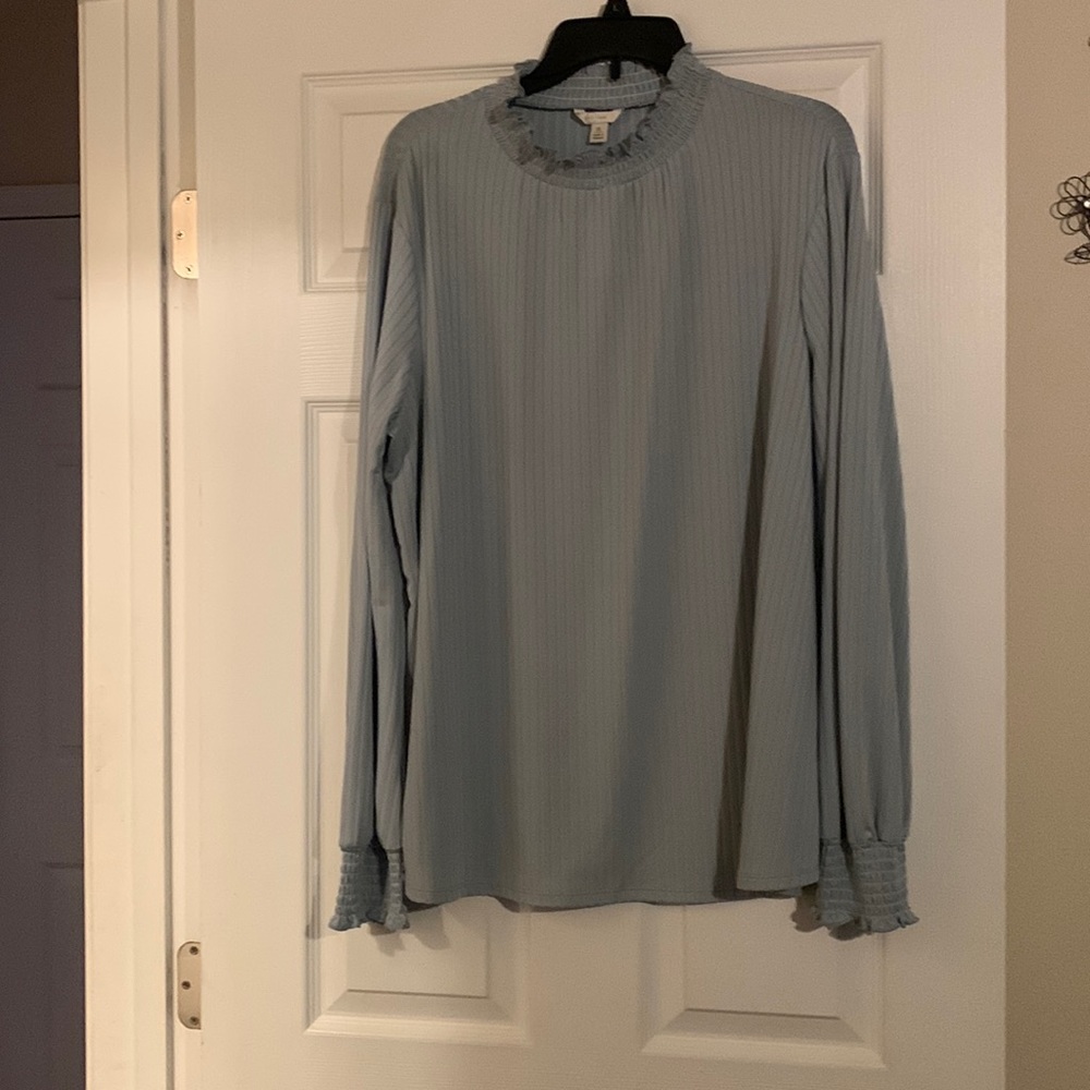 Long sleeves turtleneck shirt
